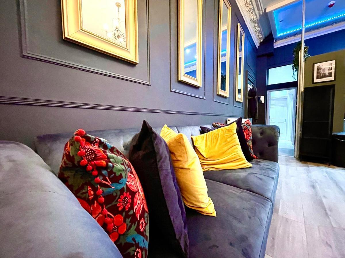 Adeamstays Provides Beautiful Centrally Located 1 And 2 Bed Apartments On Liverpools Boulevard Dış mekan fotoğraf