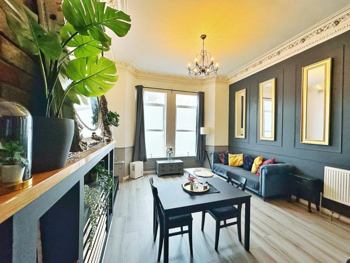 Adeamstays Provides Beautiful Centrally Located 1 And 2 Bed Apartments On Liverpools Boulevard Dış mekan fotoğraf