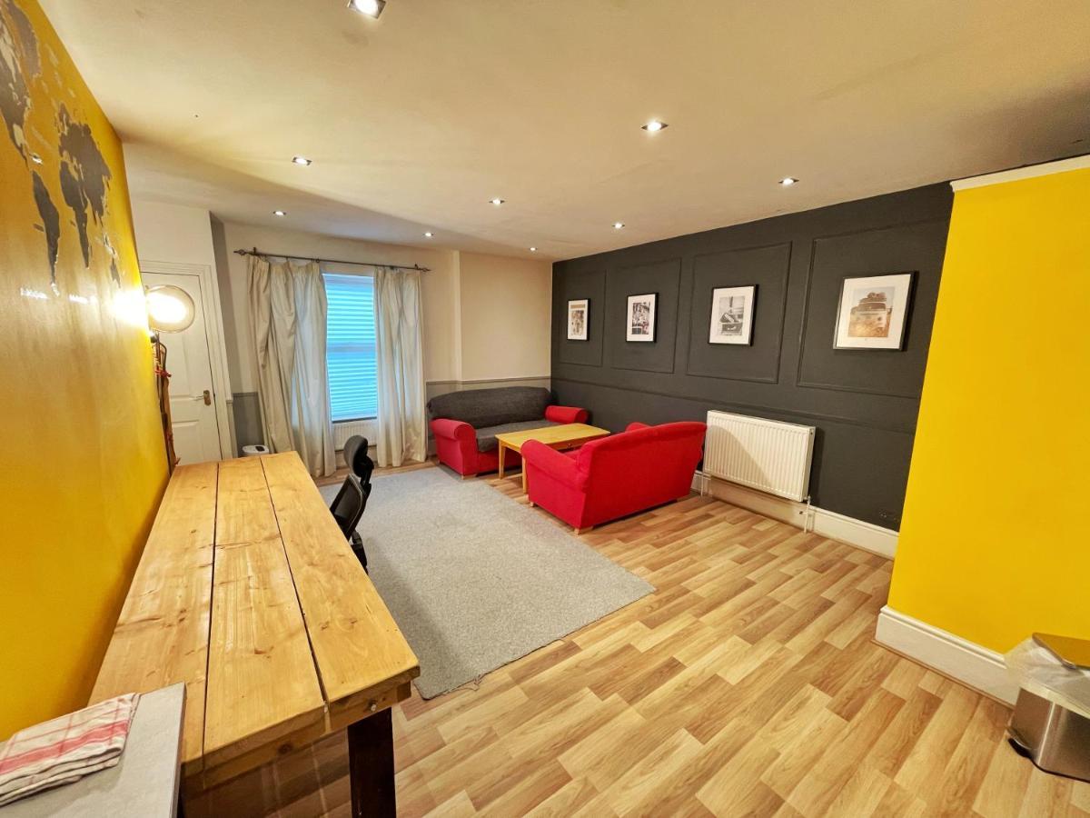 Adeamstays Provides Beautiful Centrally Located 1 And 2 Bed Apartments On Liverpools Boulevard Dış mekan fotoğraf