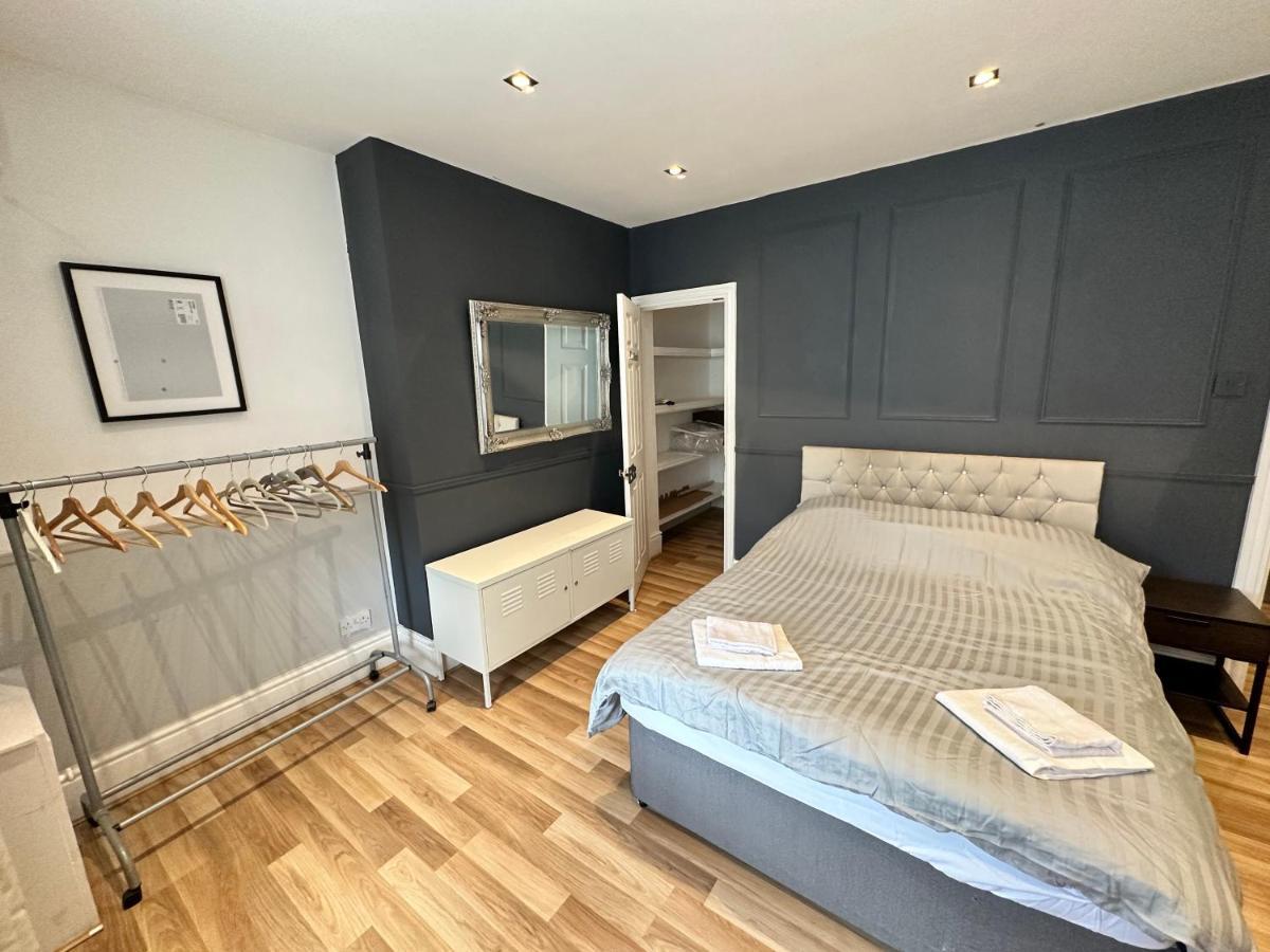 Adeamstays Provides Beautiful Centrally Located 1 And 2 Bed Apartments On Liverpools Boulevard Dış mekan fotoğraf