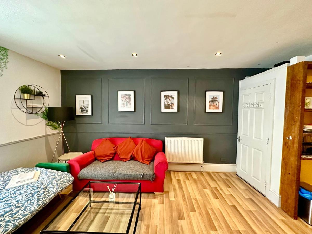 Adeamstays Provides Beautiful Centrally Located 1 And 2 Bed Apartments On Liverpools Boulevard Dış mekan fotoğraf